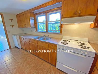 Main picture of 69 Prescott St