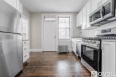 Main picture of 3825 N Drake Ave