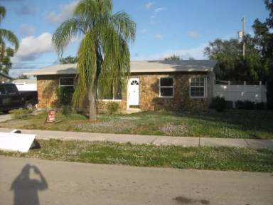 Main picture of 2830 NE 8th Ave