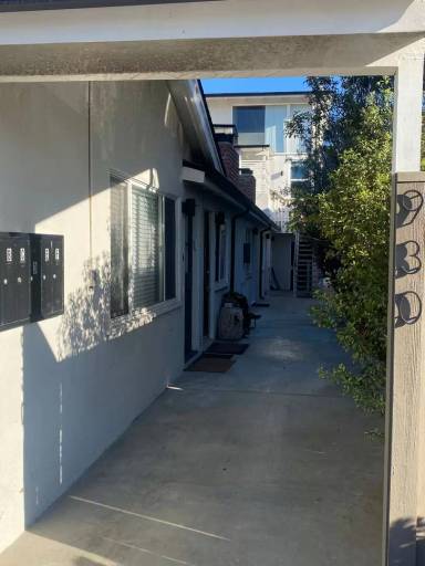 Main picture of 930 W Balboa Blvd