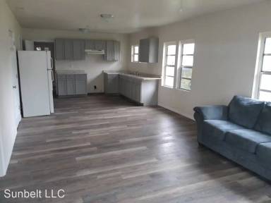 Main picture of 1141 Powers Ave