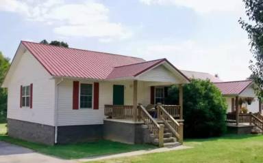 Main picture of 153 Oak Springs Ln