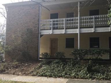 Main picture of 2810 Carriage Dr