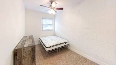 Main picture of 209 E Clark - 3
