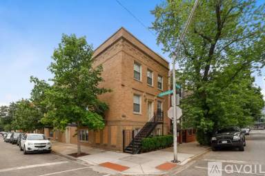Main picture of 1100 N Paulina St