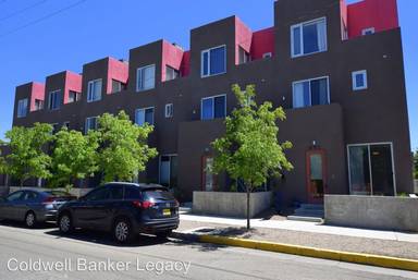 Main picture of 815 Silver Ave SW