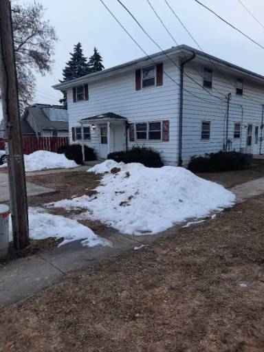 Main picture of 1815 Shawano Ave
