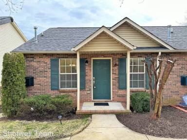 Main picture of 819 Calypso Way