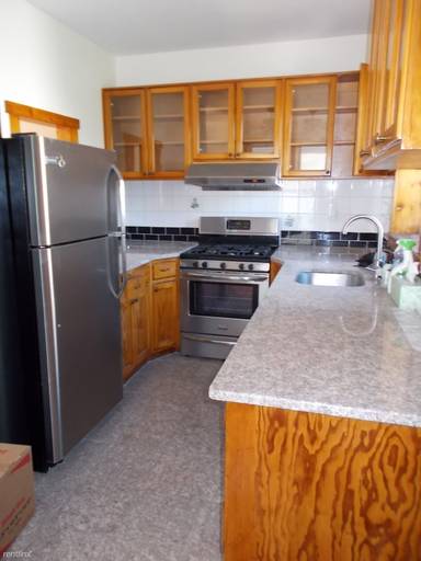 Main picture of 44 Underhill Ave