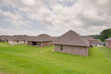Main picture of 114 Pandilla Dr