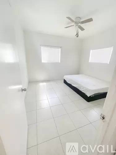 Main picture of 409 W 17th St