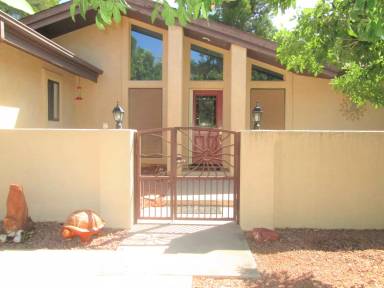 Main picture of 225 Kaibab Way