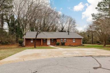 Main picture of 110 Upland Ct