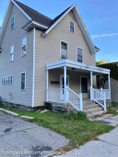 Main picture of 1587 Plainfield Ave NE
