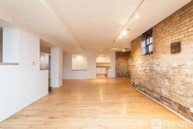 Main picture of 1417 N Hoyne Ave