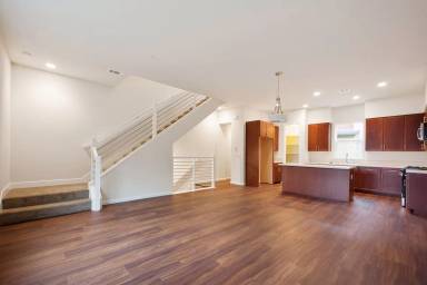 Main picture of 306 F St