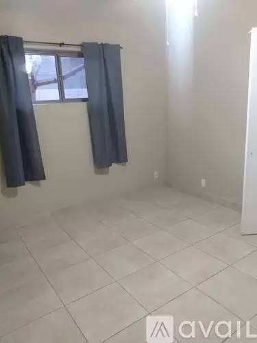 Main picture of 1843 E Minnezona Ave