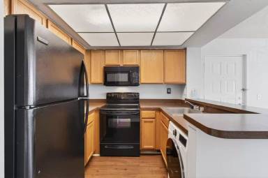 Main picture of 708 Executive Center Dr