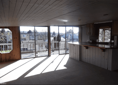 Main picture of 10150 NE 64th St