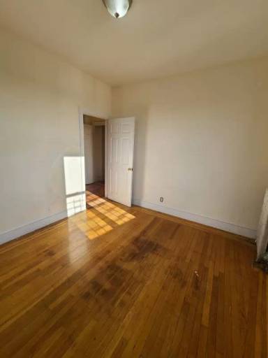 Main picture of 3721 77th St