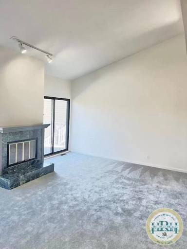 Main picture of 106 Solano St