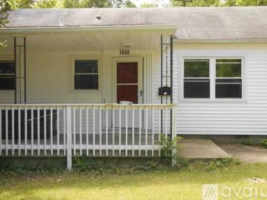 Main picture of 1600 E University St
