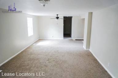 Main picture of 2241 N Market St