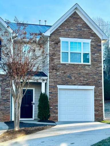 Main picture of 2403 Hartfield Cir