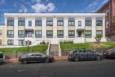 Main picture of 2424 17th St NW