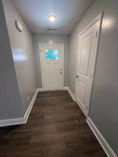 Main picture of 186 Oak St