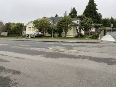 Main picture of 320 13th St