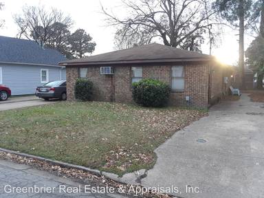 Main picture of 1527 Rush St