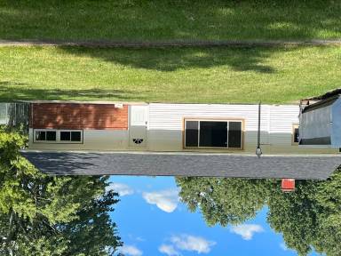 Main picture of 2937 Bainbridge Ave