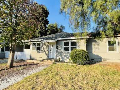 Main picture of 426 S Grape St