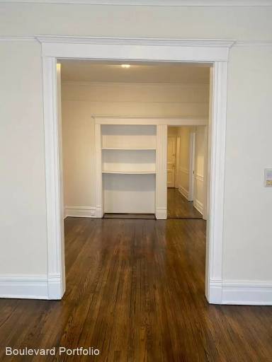 Main picture of 3247 W Division St