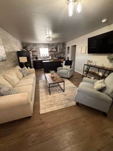 Main picture of 1207 W Gore Blvd