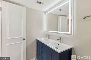 Main picture of 327 8th St NE