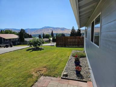 Main picture of 209 Goldcrest St