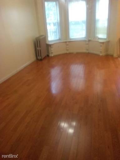 Main picture of 1655 Union St