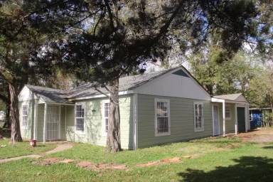Main picture of 5859 Saint Gerard Ave