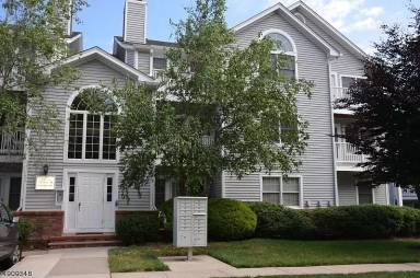 Main picture of 42 Genoble Rd