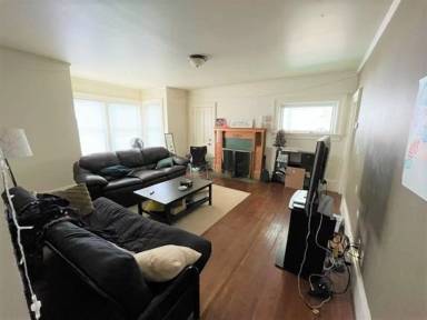 Main picture of 148 Newton St