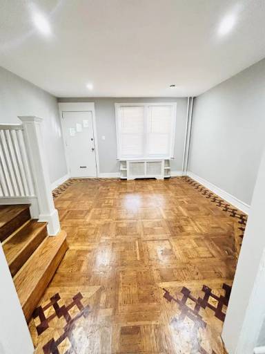 Main picture of 5755 Walton Ave