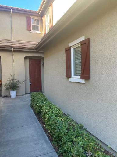 Main picture of 604 Picasso Way