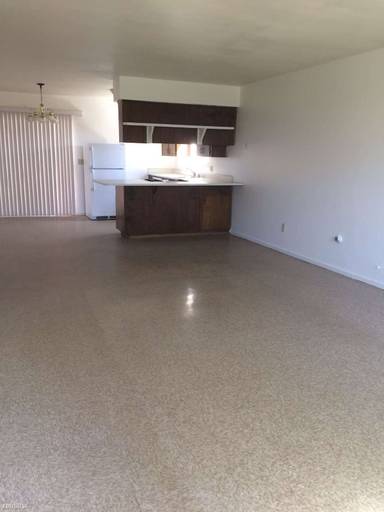 Main picture of 1430 N Lemoore Ave