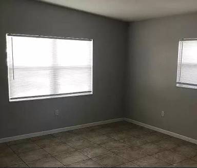 Main picture of 165 Edgewater Dr