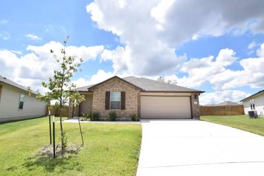 Main picture of 1309 Zetsche Ct