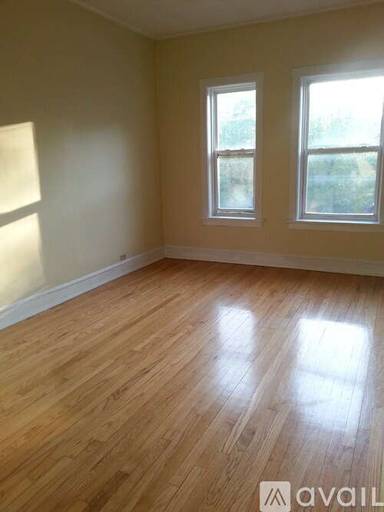 Main picture of 2659 N Spaulding Ave