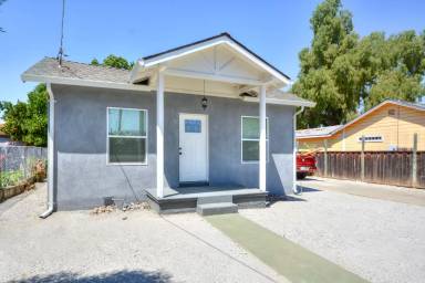 Main picture of 227 S Sunset Ave