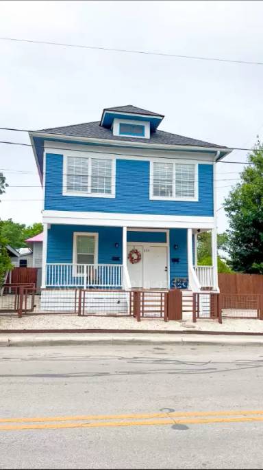 Main picture of 802 Montana St